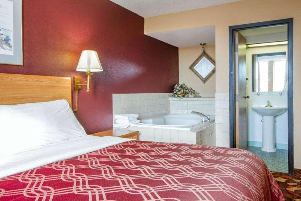 Wingate By Wyndham Sheboygan Hotell Fasiliteter bilde
